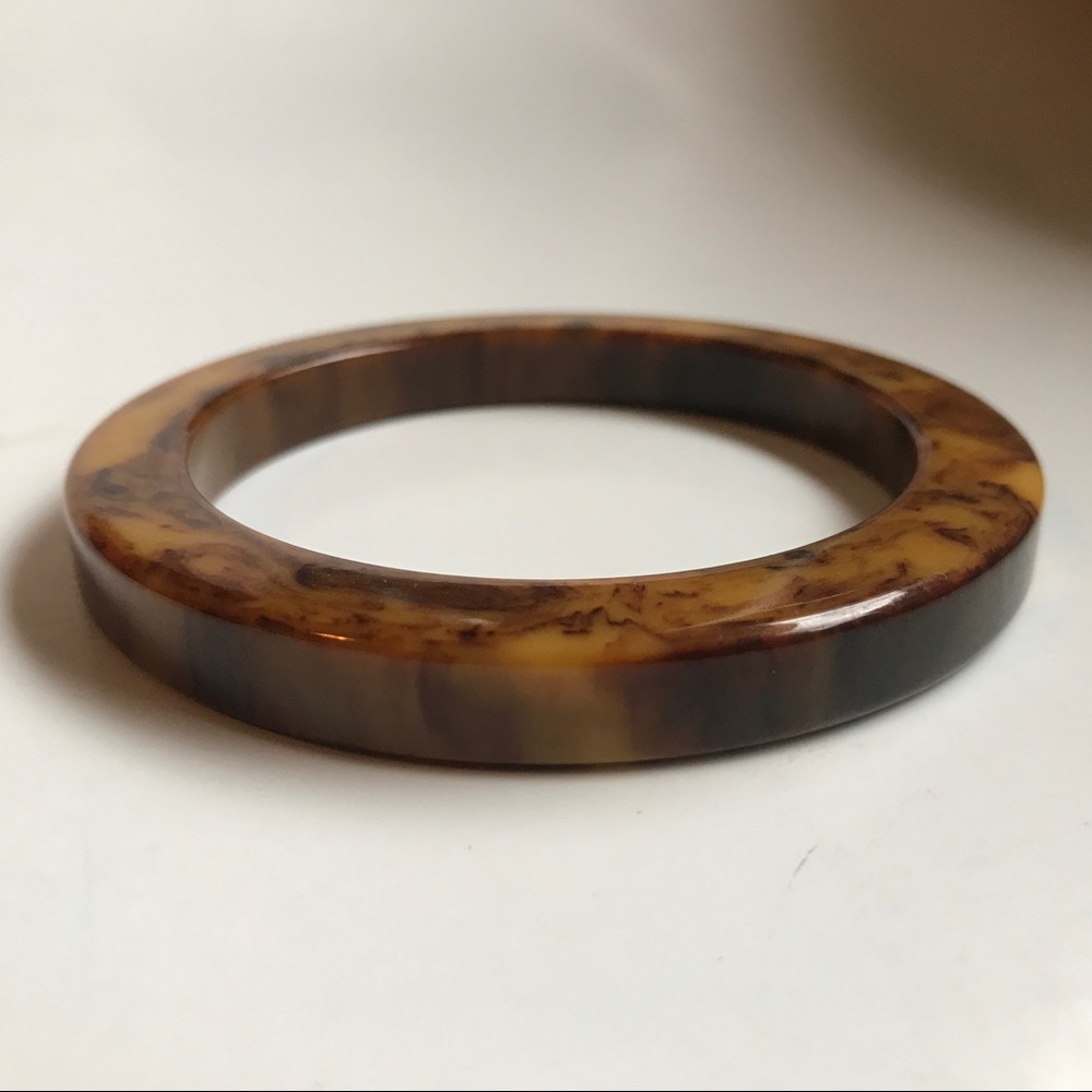 Meet your Posher, Karis